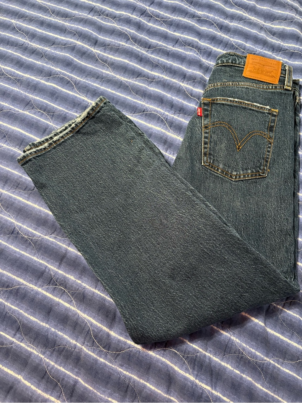 Levi's Indigo Women's Ribcage Straight Ankle Jeans